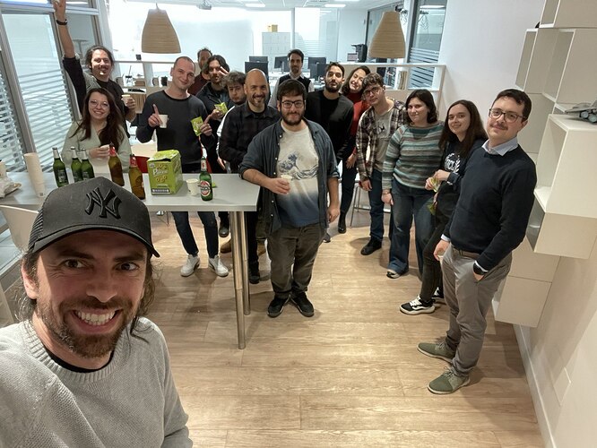 photo_6023911767350034646_y